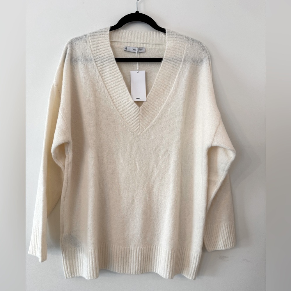 Mango MNG Woman Cream V-Neck Wool Blend Sweater Size M NWT